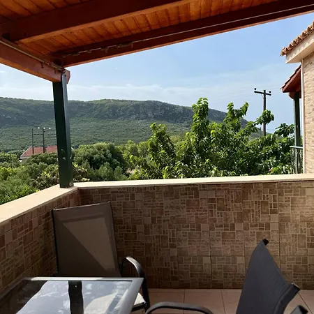 Semesterbostad Golden Island Kateleios